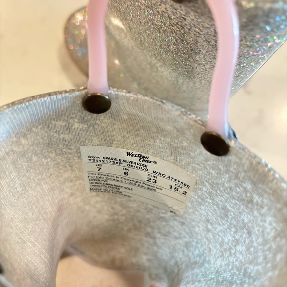 EUC Western Chief Silver Glitter/ Pink Light-Up Rain Boots (7 Toddler) - Picture 3 of 4